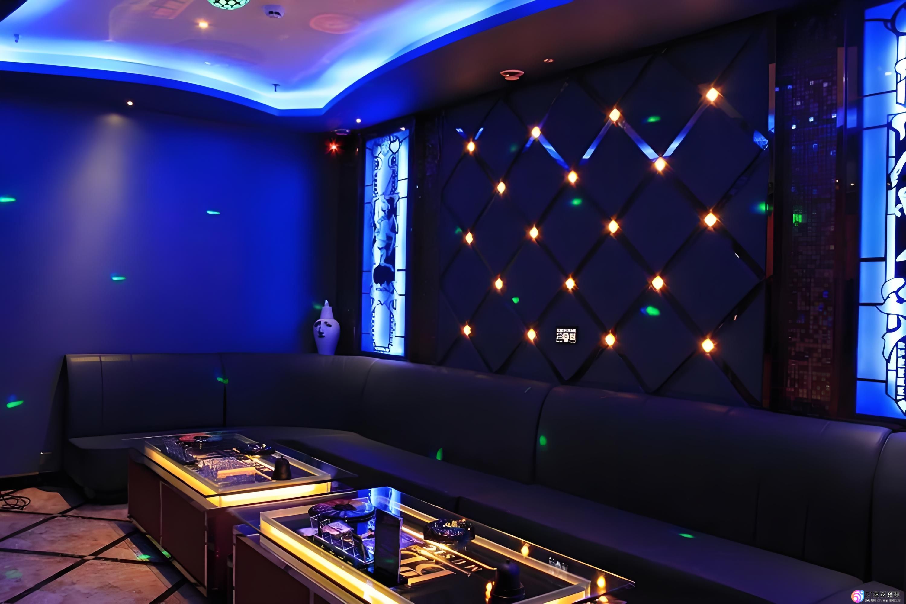 南京夜场夜总会高薪诚聘英才：服务员、DJ、舞者等岗位等你来！副标题：全面解析岗位要求与职责