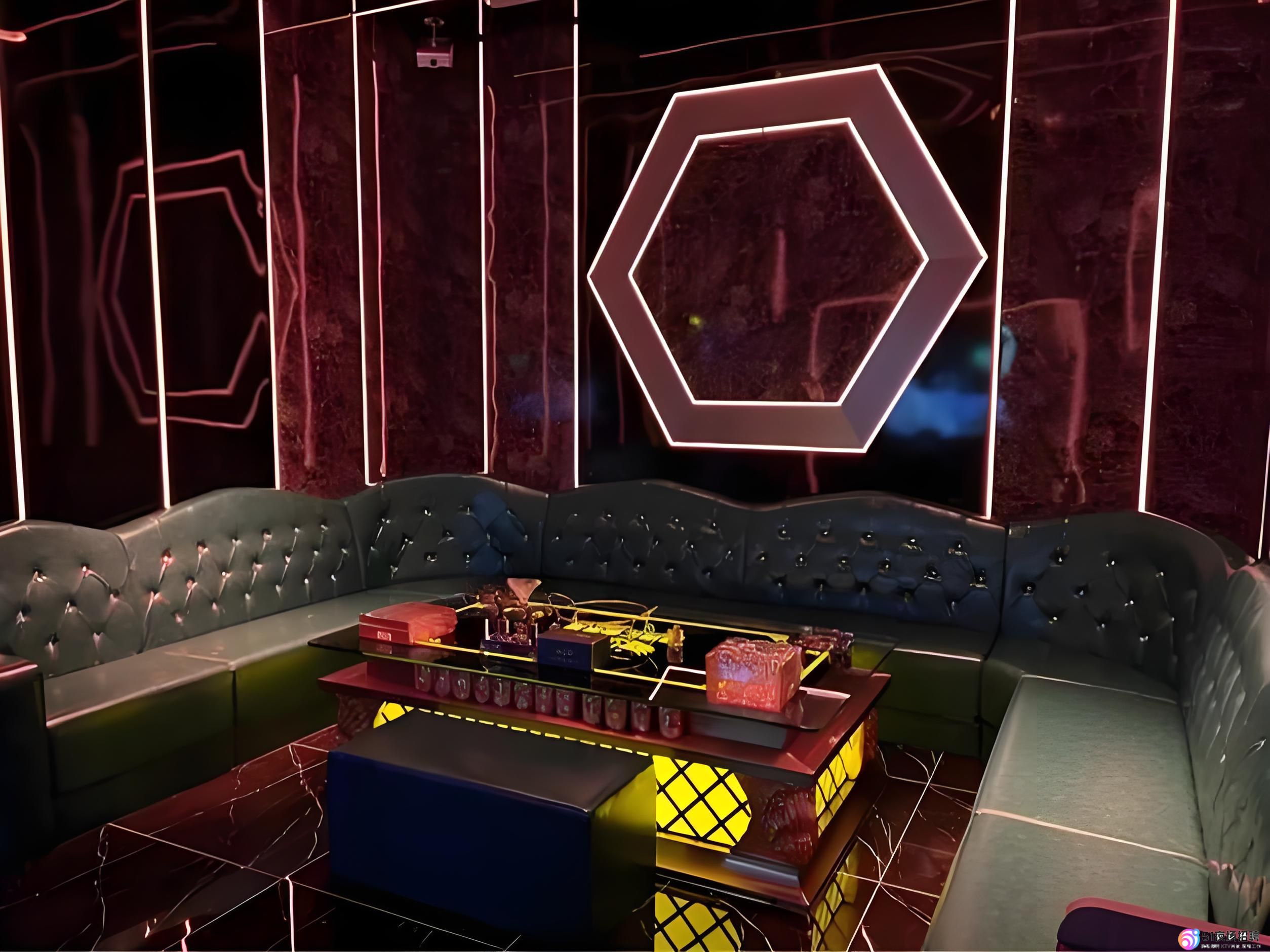 南京夜场高薪诚聘英才：500-600元日薪等你来拿！招聘详情大揭秘